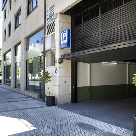 Pensión T5 Donostia Suites-2